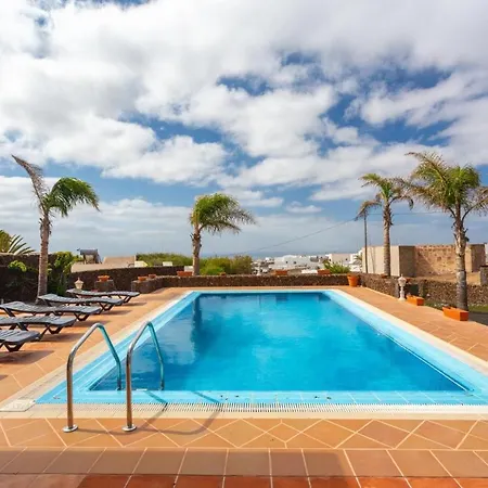 Villa La Higuera *
