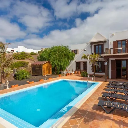 Vila La Higuera Tías