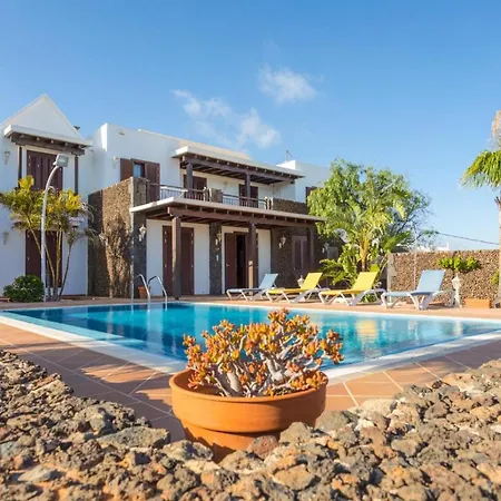 Vila La Higuera